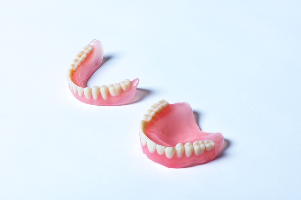 dentures side by side